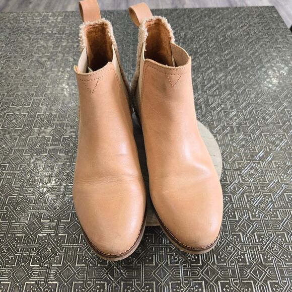 🐢 Toms Ella Chelsea Ankle Boot Honey Leather Faux Shearling Size 7 Tan Bootie - Picture 3 of 12